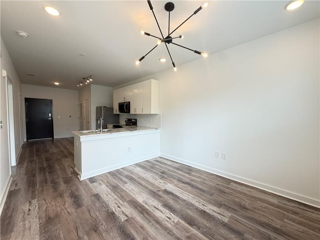 1 bedroom, 1 bathroom, 657 sq ft condominium for sale at 525 Parkway Drive 417, Atlanta, GA 30308 — photo 3