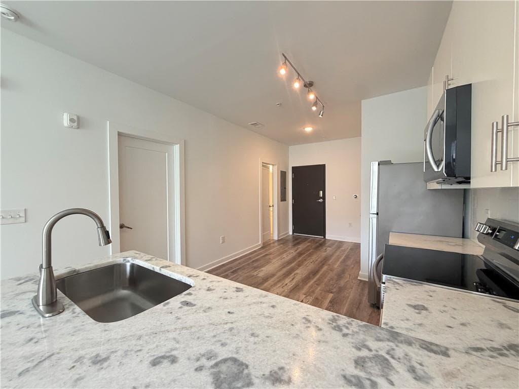 1 bedroom, 1 bathroom, 657 sq ft condominium for sale at 525 Parkway Drive 417, Atlanta, GA 30308 — photo 7