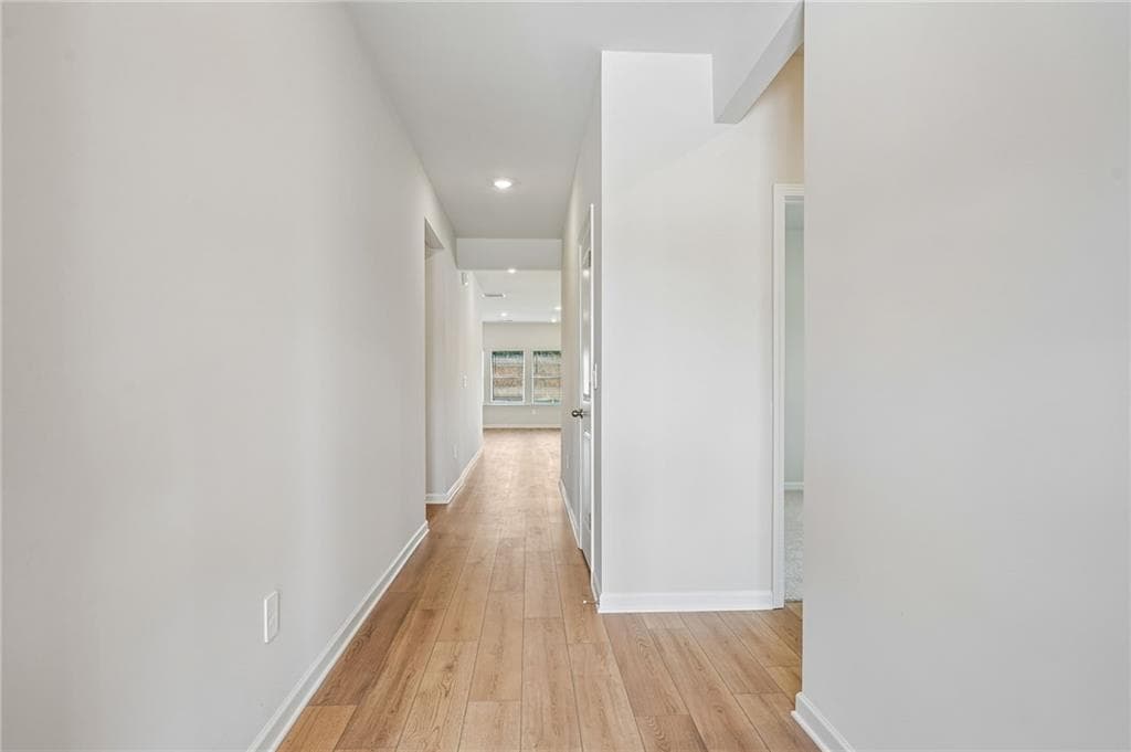 4 bedroom, 2 bathroom, 1,835 sq ft single family residence under contract at 704 Cargile Court, Villa Rica, GA 30180 — photo 6