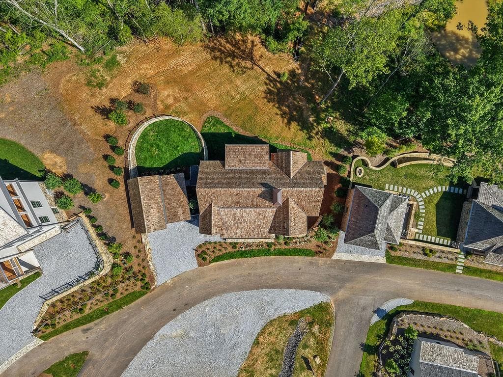 4 bedroom, 5 bathroom, 3,447 sq ft single family residence for sale at 80 Cove View Lane, Clarkesville, GA 30523 — photo 6