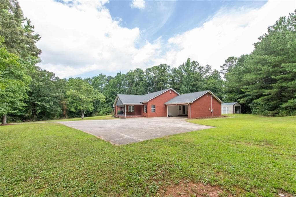4 bedroom, 5 bathroom, 3,951 sq ft single family residence under contract at 2165 Bakers Bridge Road, Douglasville, GA 30134 — photo 10