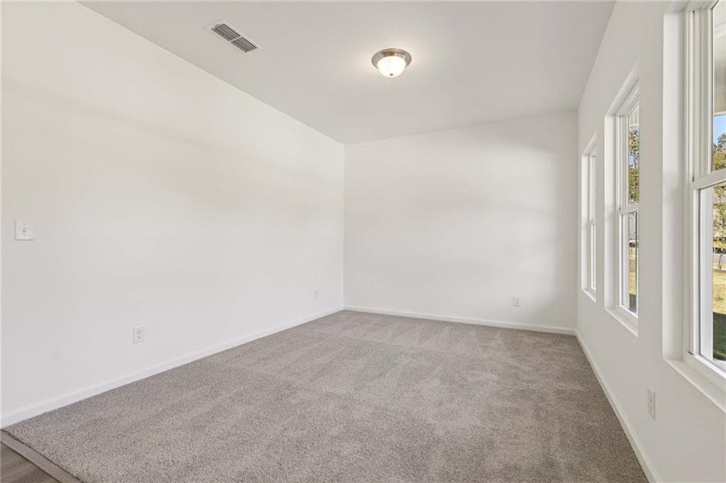 4 bedroom, 3 bathroom, 2,395 sq ft single family residence under contract at 717 Mistwood Way, Cartersville, GA 30120 — photo 6