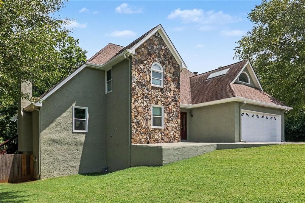 4 bedroom, 4 bathroom, 4,751 sq ft single family residence for sale at 3439 Grist Mill Court, Peachtree Corners, GA 30096 — photo 5