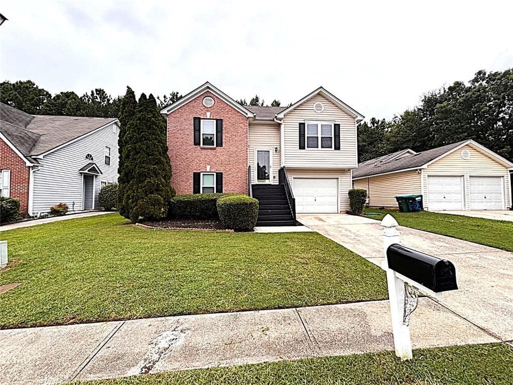 3 bedroom, 2 bathroom, 1,512 sq ft single family residence for rent at 3617 Oakland Spring Court, Snellville, GA 30039 for $1,800 a month — photo 1 of 31