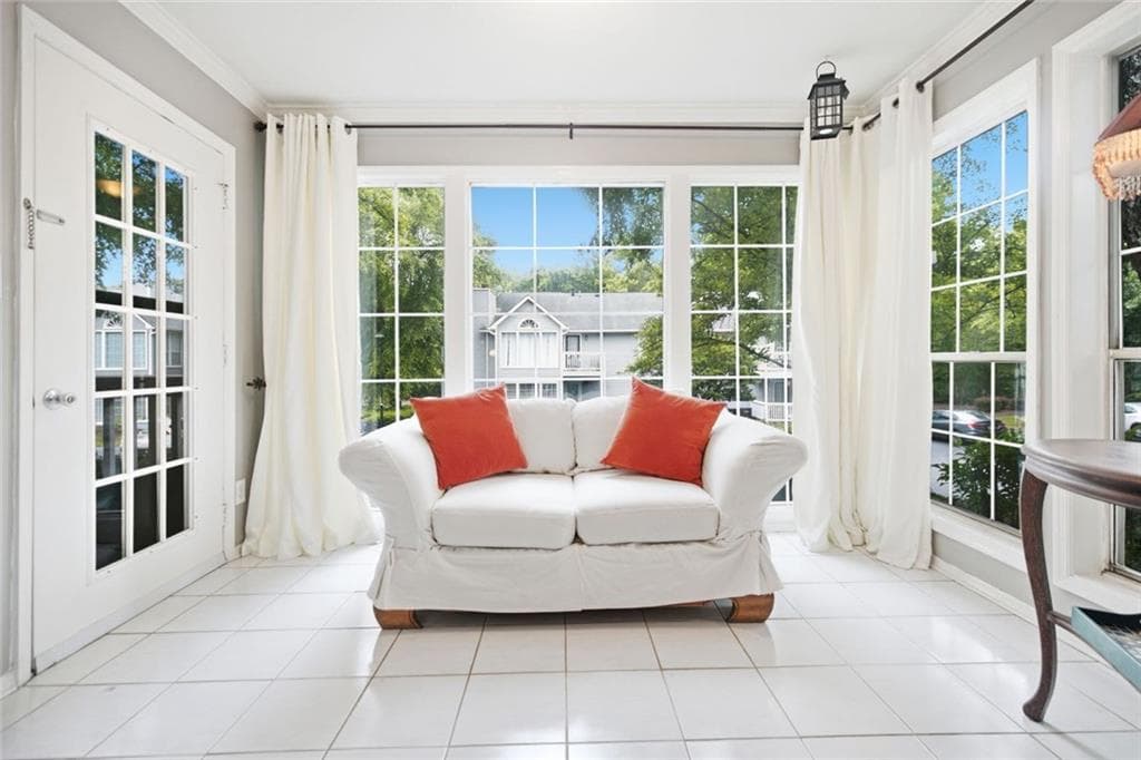 2 bedroom, 2 bathroom, 1,244 sq ft condominium for sale at 402 Olde Mill Lane 402, Norcross, GA 30093 — photo 2