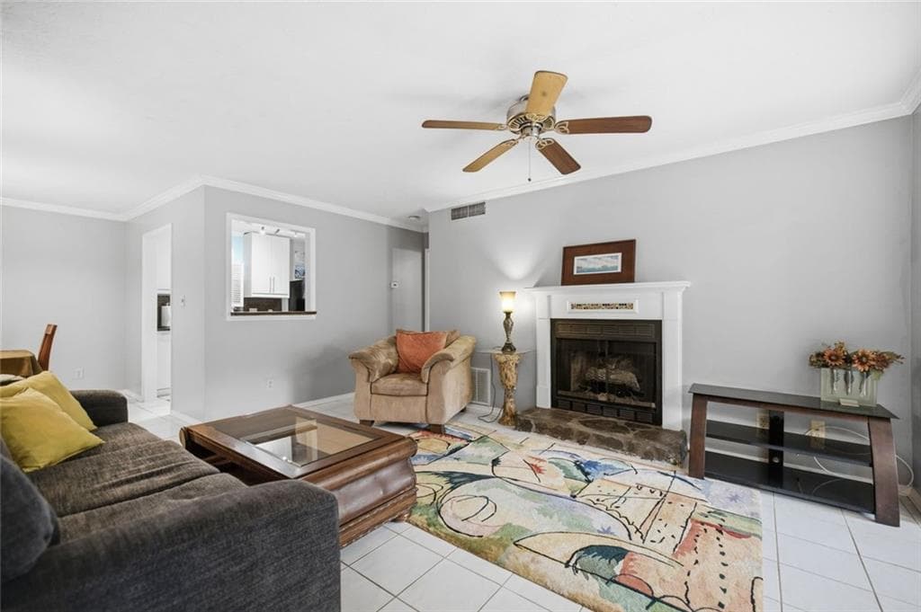 2 bedroom, 2 bathroom, 1,244 sq ft condominium for sale at 402 Olde Mill Lane 402, Norcross, GA 30093 — photo 3