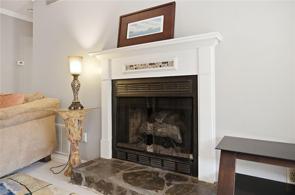 2 bedroom, 2 bathroom, 1,244 sq ft condominium for sale at 402 Olde Mill Lane 402, Norcross, GA 30093 — photo 6