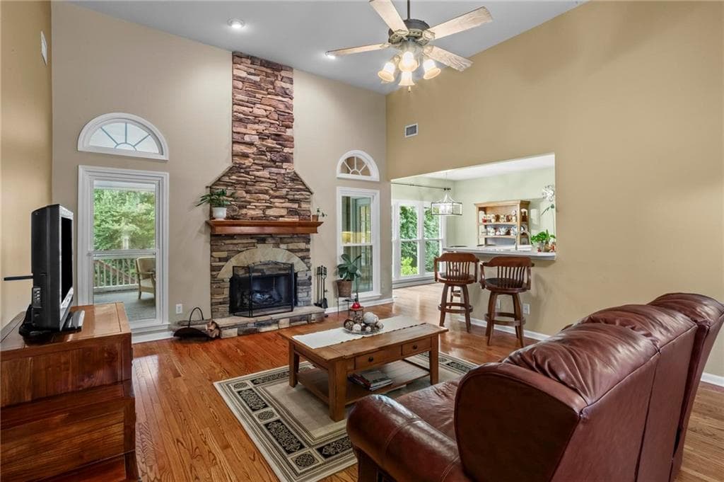 5 bedroom, 5 bathroom, 3,883 sq ft single family residence for sale at 203 Glenhaven Way, Woodstock, GA 30188 — photo 5