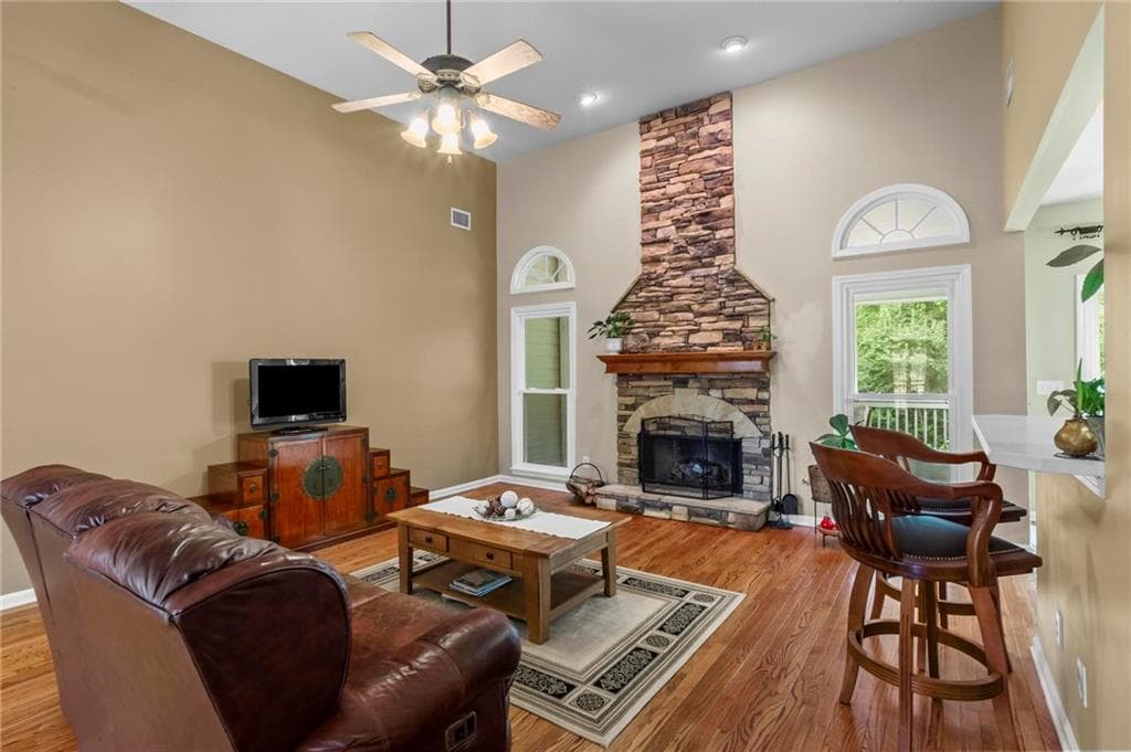 5 bedroom, 5 bathroom, 3,883 sq ft single family residence for sale at 203 Glenhaven Way, Woodstock, GA 30188 — photo 6