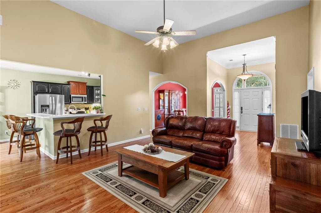 5 bedroom, 5 bathroom, 3,883 sq ft single family residence for sale at 203 Glenhaven Way, Woodstock, GA 30188 — photo 7