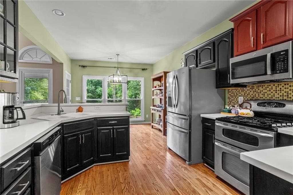 5 bedroom, 5 bathroom, 3,883 sq ft single family residence for sale at 203 Glenhaven Way, Woodstock, GA 30188 — photo 10