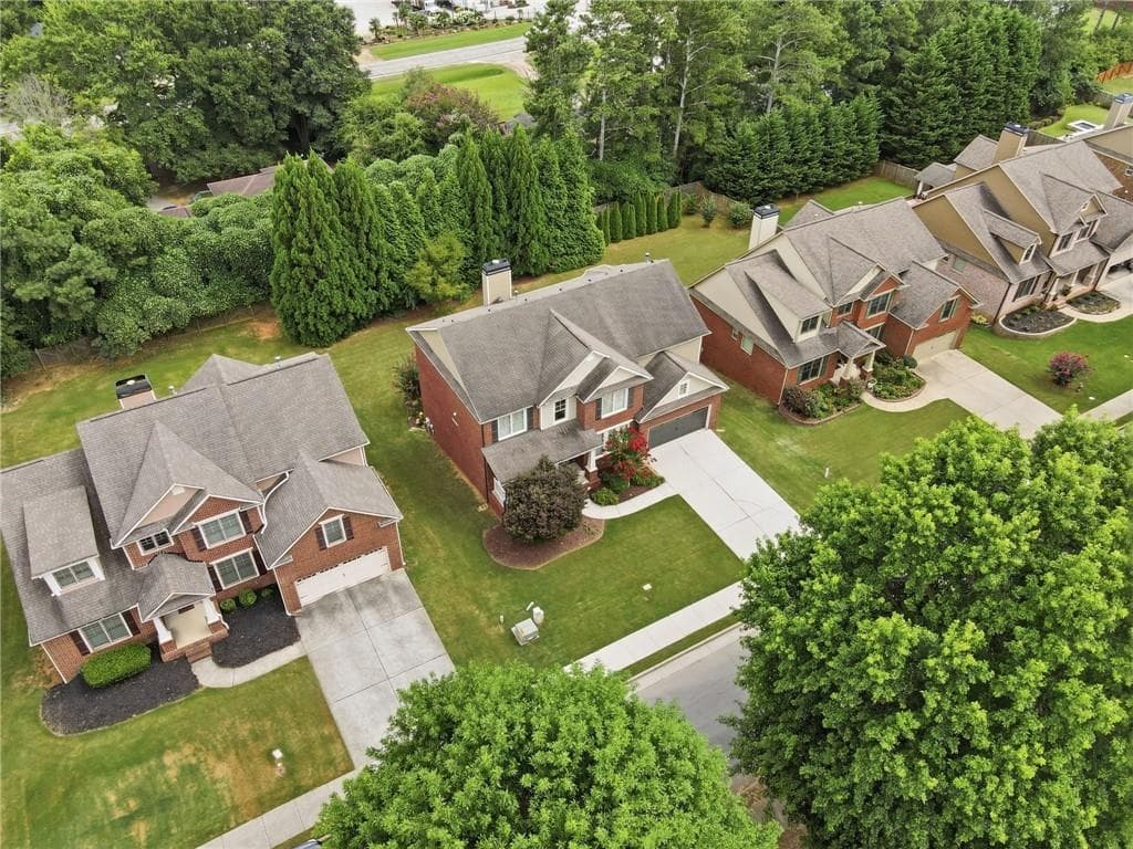 5 bedroom, 3 bathroom, 3,492 sq ft single family residence for sale at 6107 Stillwater Place, Flowery Branch, GA 30542 — photo 2