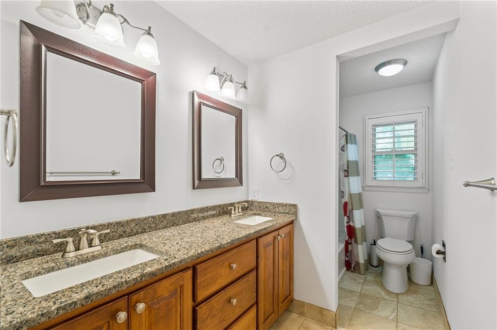 3 bedroom, 2 bathroom, 2,001 sq ft single family residence for sale at 2831 Georgian Terrace, Marietta, GA 30068 — photo 5