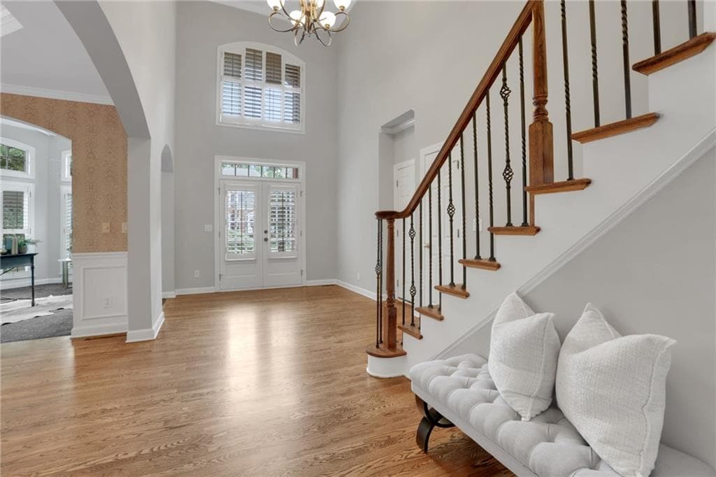 5 bedroom, 5 bathroom, 5,473 sq ft single family residence for sale at 5304 Davenport Manor, Cumming, GA 30041 — photo 3