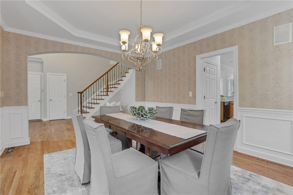 5 bedroom, 5 bathroom, 5,473 sq ft single family residence for sale at 5304 Davenport Manor, Cumming, GA 30041 — photo 7