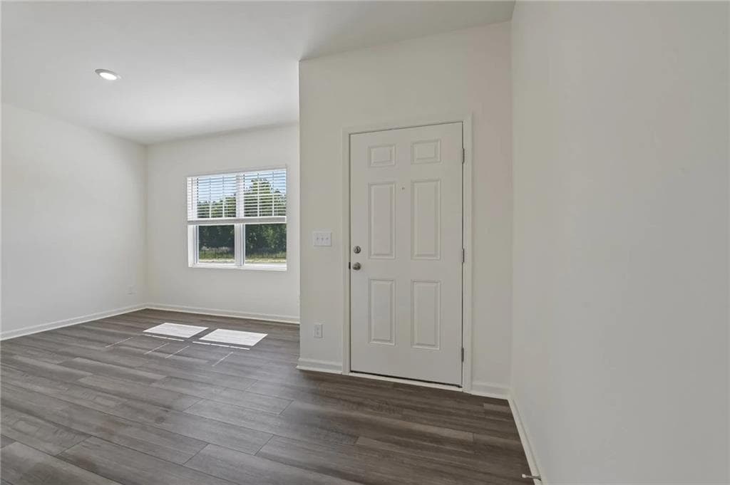 4 bedroom, 3 bathroom, 2,406 sq ft single family residence under contract at 188 Galilee Lane, Bethlehem, GA 30620 — photo 3