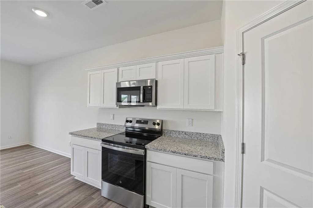 4 bedroom, 3 bathroom, 2,406 sq ft single family residence under contract at 188 Galilee Lane, Bethlehem, GA 30620 — photo 5