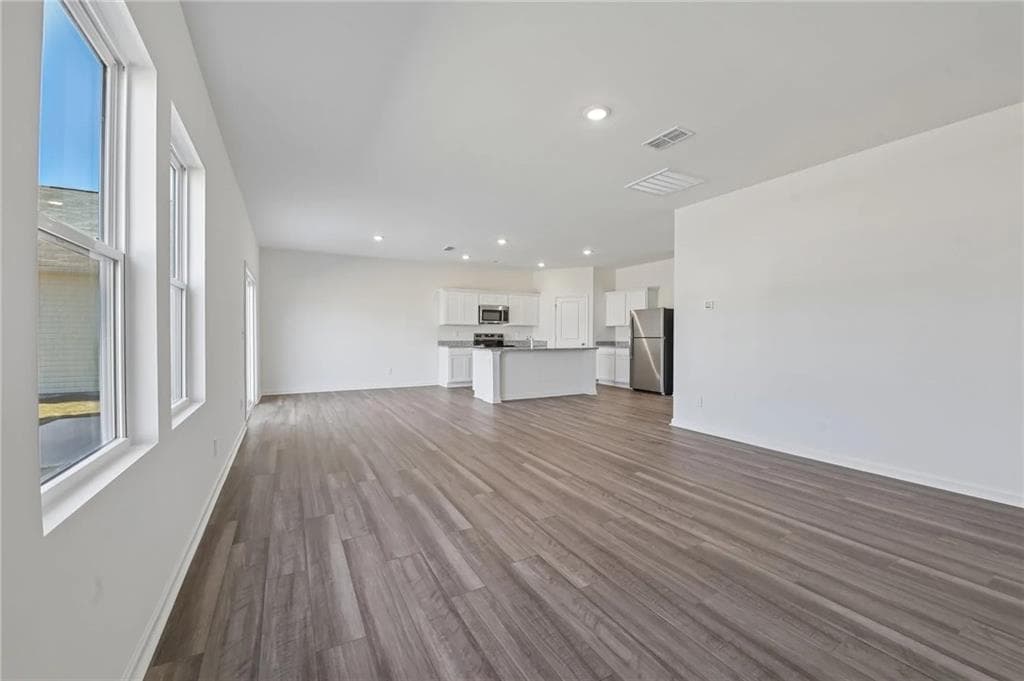 4 bedroom, 3 bathroom, 2,406 sq ft single family residence under contract at 188 Galilee Lane, Bethlehem, GA 30620 — photo 10