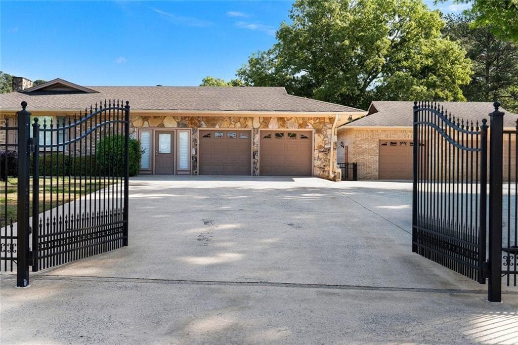 4 bedroom, 4 bathroom, 6,680 sq ft single family residence for sale at 1132 Euharlee Road, Kingston, GA 30145 — photo 6