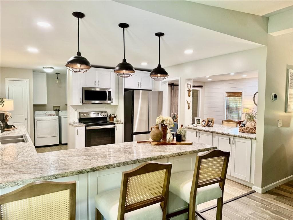 3 bedroom, 2 bathroom single family residence for sale at 351 River Lake Drive, Eatonton, GA 31024 — photo 10