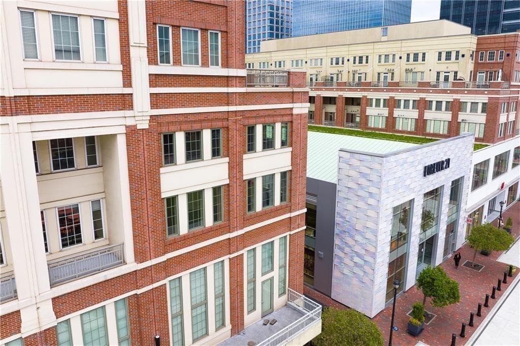 1 bedroom, 2 bathroom, 1,143 sq ft condominium for rent at 232 19th Street 7316, Atlanta, GA 30363 for $2,000 a month — photo 2