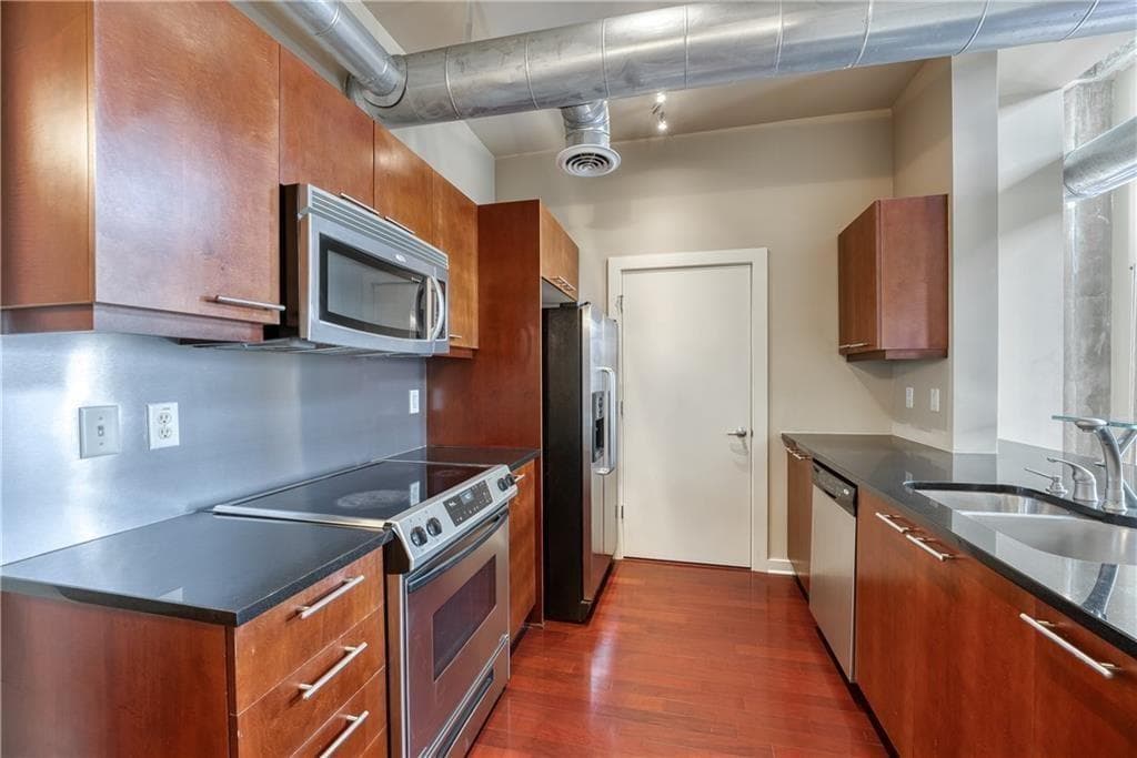 1 bedroom, 2 bathroom, 1,143 sq ft condominium for rent at 232 19th Street 7316, Atlanta, GA 30363 for $2,000 a month — photo 4