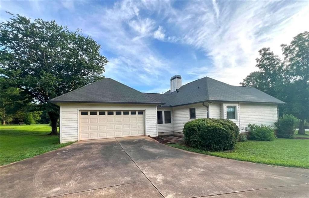 3 bedroom, 2 bathroom, 1,997 sq ft single family residence for sale at 125 Wedgefield Drive, Mcdonough, GA 30252 — photo 4
