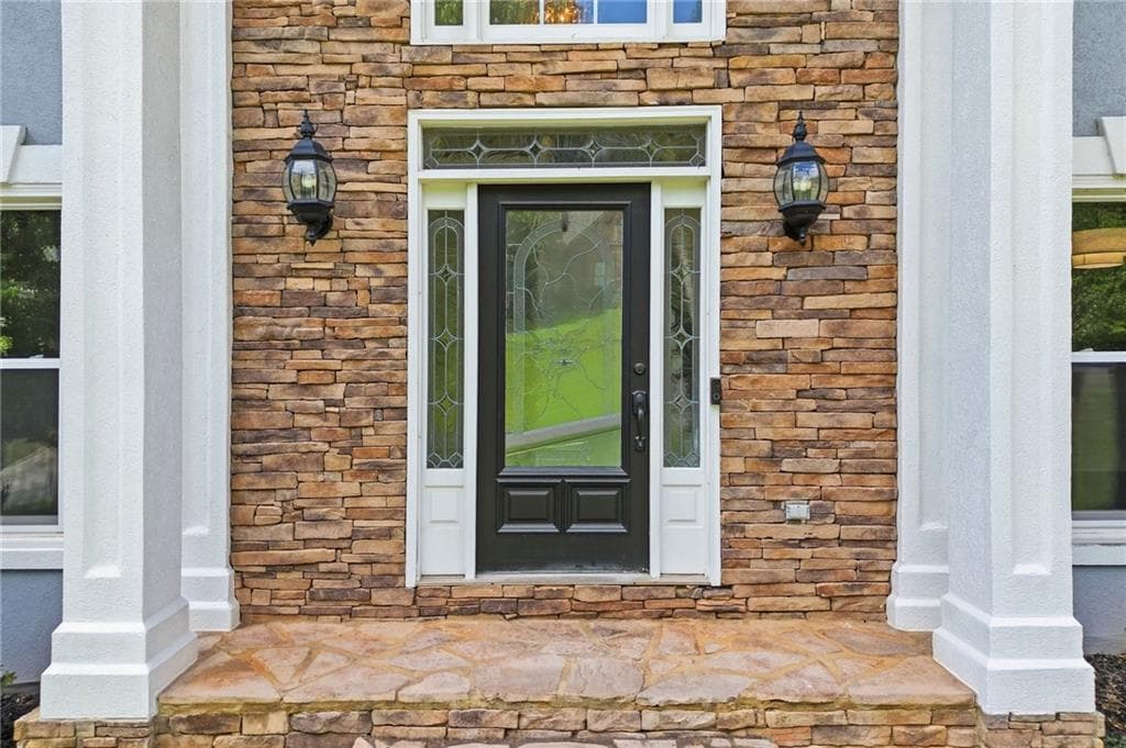 6 bedroom, 4 bathroom, 3,740 sq ft single family residence for sale at 1039 Avery Creek Drive, Woodstock, GA 30188 — photo 5