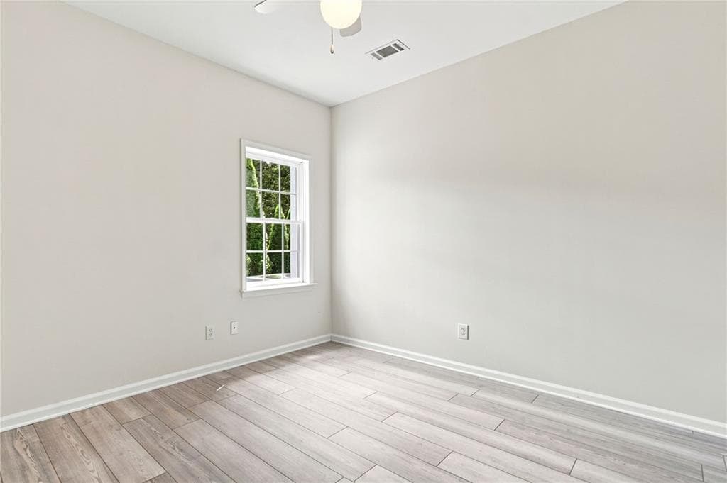 6 bedroom, 4 bathroom, 3,740 sq ft single family residence for sale at 1039 Avery Creek Drive, Woodstock, GA 30188 — photo 9