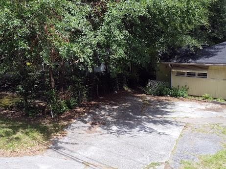 5 bedroom, 2 bathroom, 3,216 sq ft single family residence for sale at 5017 Oakdale Road, Smyrna, GA 30080 — photo 8