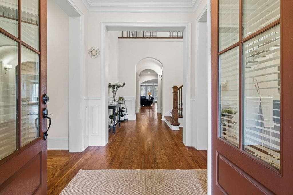 6 bedroom, 6 bathroom, 5,301 sq ft single family residence for sale at 4786 Olde Village Cove, Dunwoody, GA 30338 — photo 4