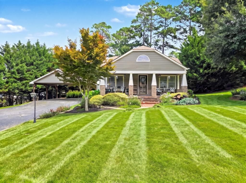 906 Cartersville Highway
