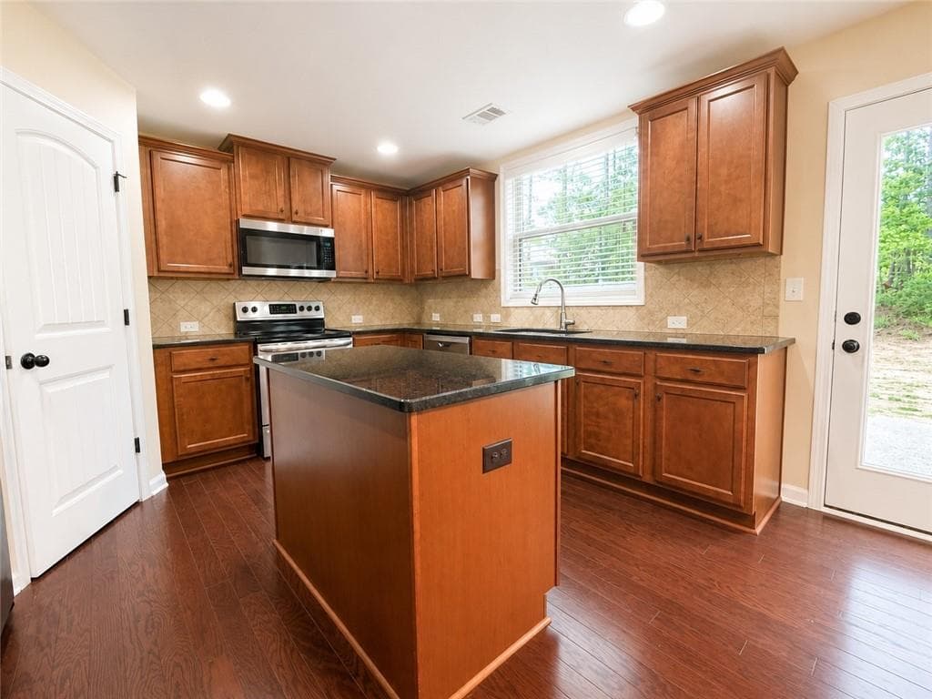5 bedroom, 3 bathroom, 2,847 sq ft single family residence for rent at 4106 Water Mill Drive, Buford, GA 30519 for $2,550 a month — photo 10