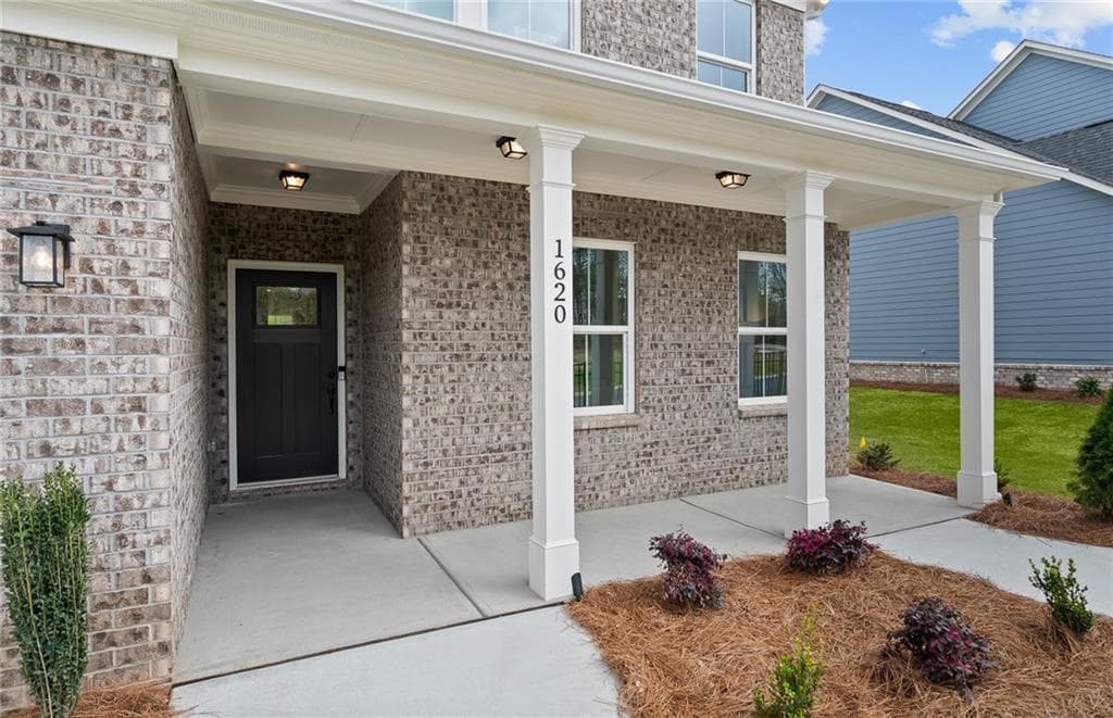 5 bedroom, 3 bathroom, 2,956 sq ft single family residence for sale at 6145 Marigold Way, Atlanta, GA 30349 — photo 2