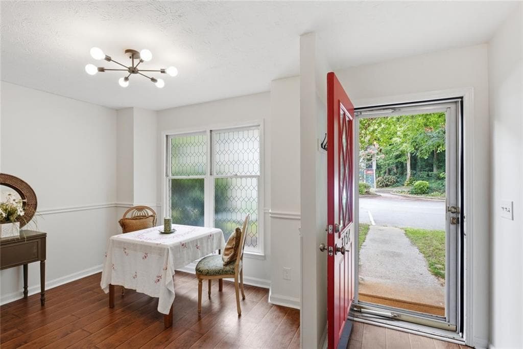 2 bedroom, 3 bathroom, 1,322 sq ft townhouse under contract at 3154 Stratford Green Place, Avondale Estates, GA 30002 — photo 3