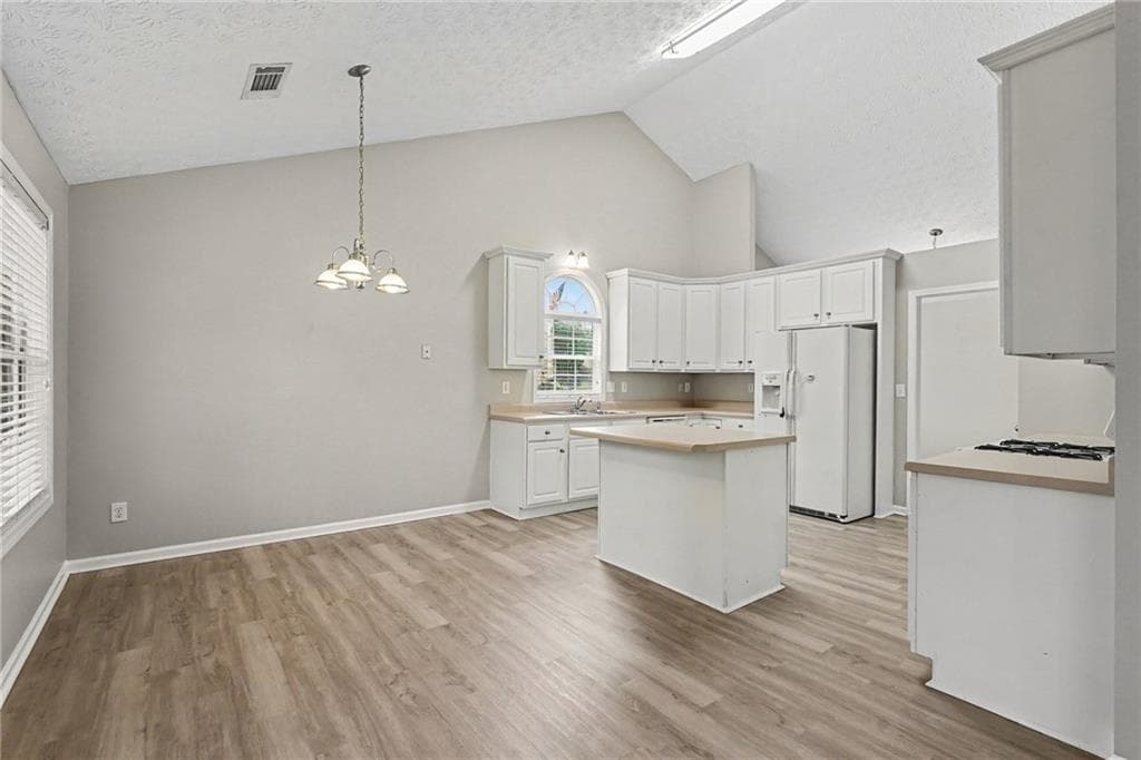 3 bedroom, 2 bathroom, 2,463 sq ft single family residence under contract at 984 Natural Brook Trail, Lawrenceville, GA 30045 — photo 10