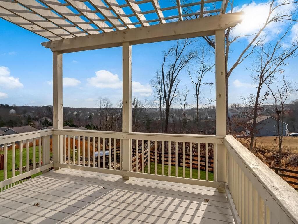 5 bedroom, 3 bathroom, 2,535 sq ft single family residence for sale at 7019 Blackbird Court, Flowery Branch, GA 30542 — photo 4