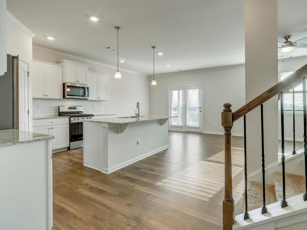 5 bedroom, 3 bathroom, 2,535 sq ft single family residence for sale at 7019 Blackbird Court, Flowery Branch, GA 30542 — photo 10