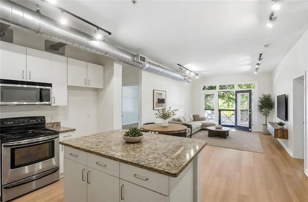 2 bedroom, 2 bathroom, 1,178 sq ft condominium for sale at 5300 Peachtree Road 1204, Atlanta, GA 30341