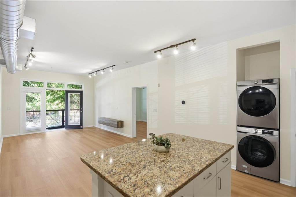 2 bedroom, 2 bathroom, 1,178 sq ft condominium for sale at 5300 Peachtree Road 1204, Atlanta, GA 30341 — photo 10