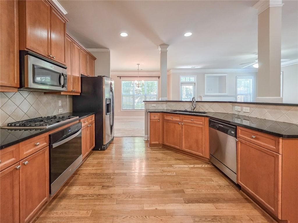3 bedroom, 3 bathroom, 2,265 sq ft townhouse for sale at 2416 Strand Avenue, Lawrenceville, GA 30043 — photo 8
