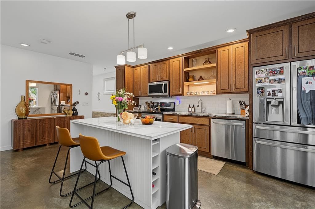 2 bedroom, 2 bathroom, 1,263 sq ft townhouse under contract at 1213 Van Allen Mews  NW, Atlanta, GA 30318 — photo 4