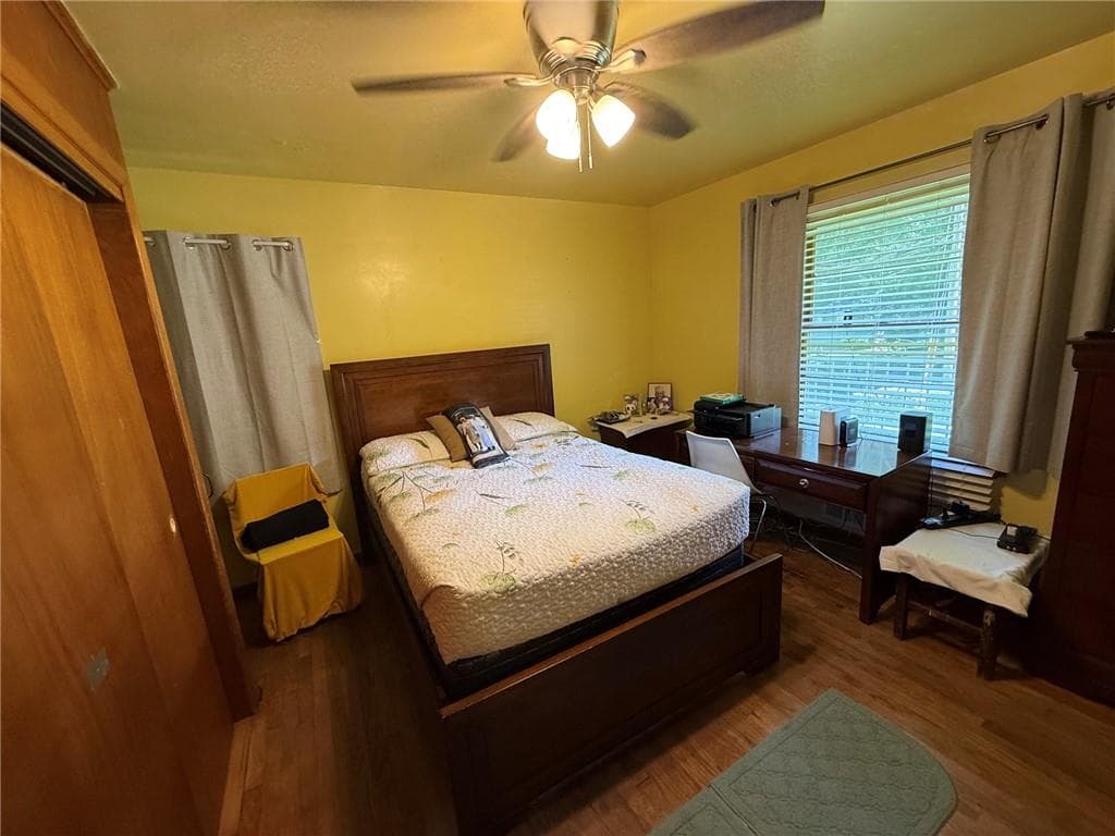 3 bedroom, 2 bathroom, 1,466 sq ft single family residence under contract at 1301 Wichita Drive, Atlanta, GA 30311 — photo 6