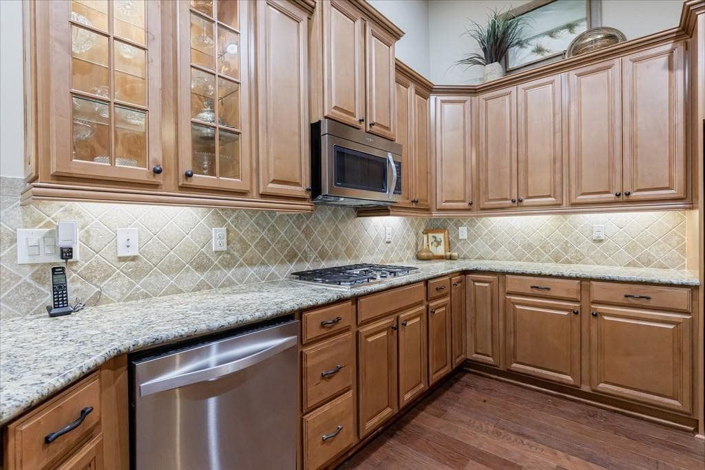 3 bedroom, 3 bathroom, 2,430 sq ft condominium under contract at 120 Chastain Road 1002, Kennesaw, GA 30144 — photo 6