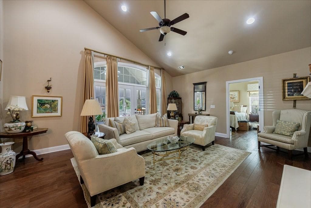 3 bedroom, 3 bathroom, 2,430 sq ft condominium under contract at 120 Chastain Road 1002, Kennesaw, GA 30144 — photo 8