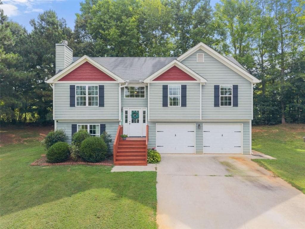 4 bedroom, 3 bathroom, 1,793 sq ft single family residence for sale at 8834 Shallow Creek Trail, Clermont, GA 30527