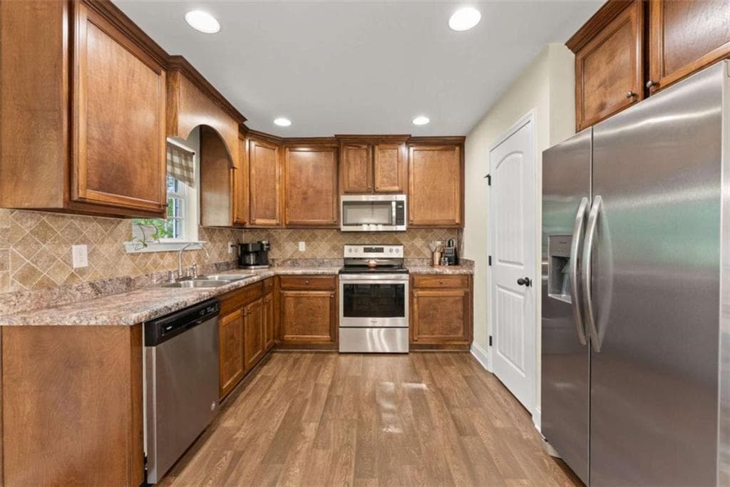 4 bedroom, 3 bathroom, 1,793 sq ft single family residence for sale at 8834 Shallow Creek Trail, Clermont, GA 30527 — photo 7