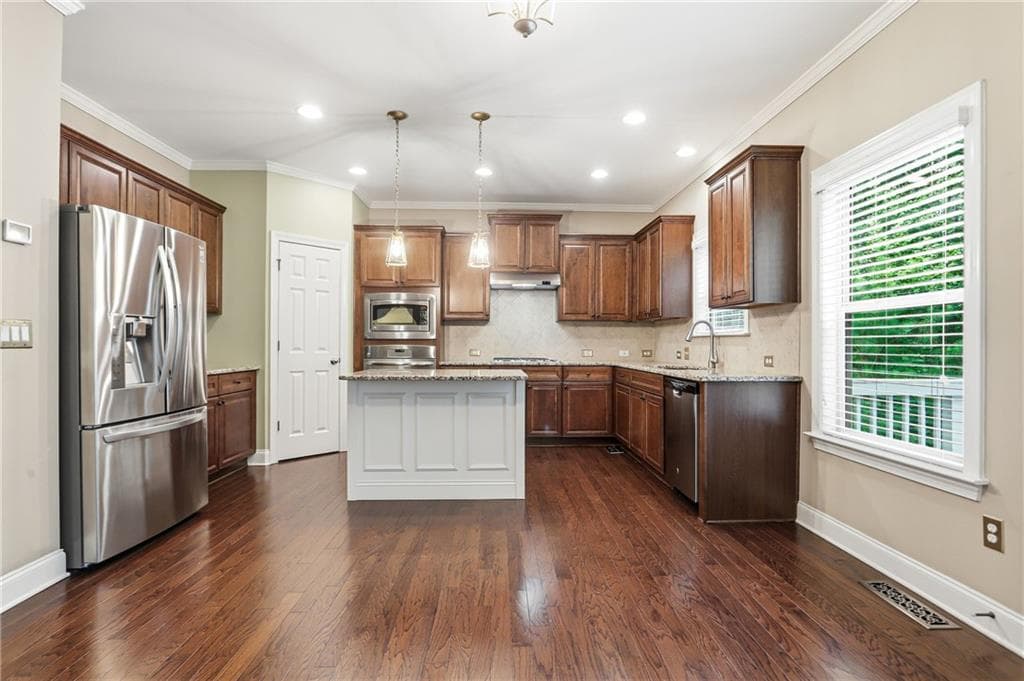 5 bedroom, 5 bathroom, 5,001 sq ft single family residence for sale at 1836 Heritage Pass, Milton, GA 30004 — photo 2