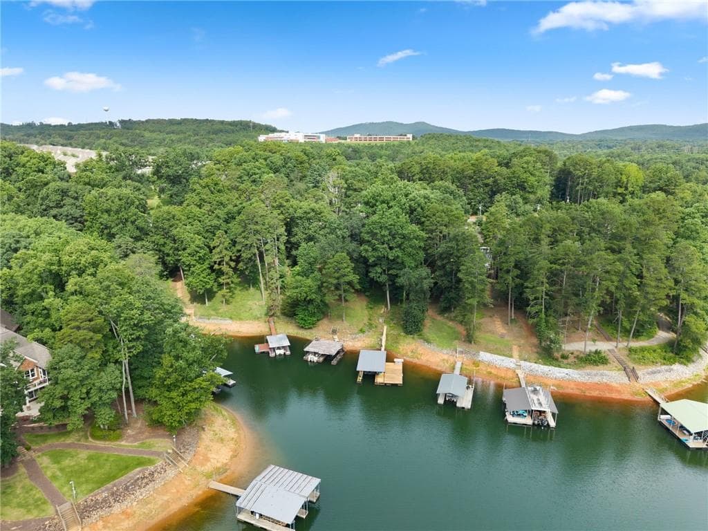 3 bedroom, 2 bathroom, 1,096 sq ft single family residence for sale at 1640 Williams Circle, Cumming, GA 30041 — photo 3