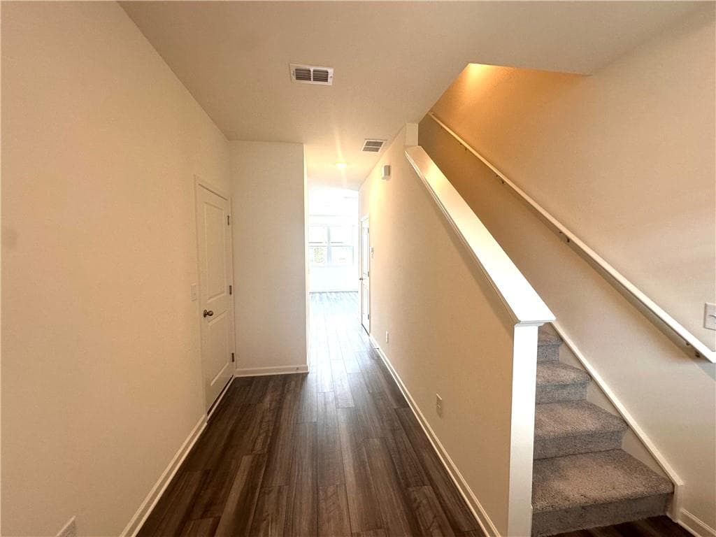 3 bedroom, 3 bathroom, 1,307 sq ft townhouse for rent at 423 Towson Street, Villa Rica, GA 30180 for $2,200 a month — photo 5
